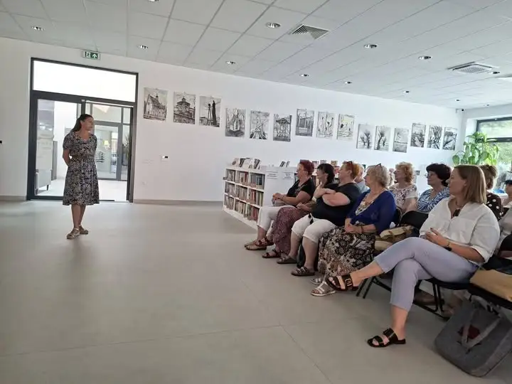 Seniorzy z Krobi odwiedzili Gminę Pępowo – integracja i wymiana doświadczeń