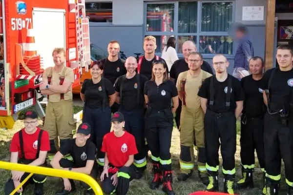 Strażacy z Gostyni i Wyry na festynie gminnym z okazji 35-lecia Gminy Wyry