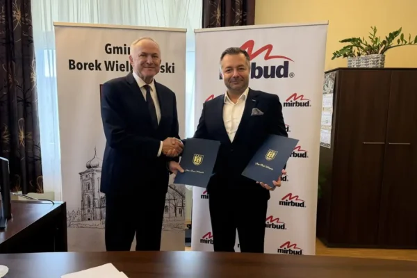 Borek Wielkopolski: Podpisano umowę na budowę schronu pod boiskiem szkolnym