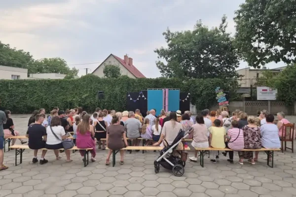 Teatr Fuzja ponownie zagości w Piaskach. Spektakl „Sasza i Bałwan” już we wtorek