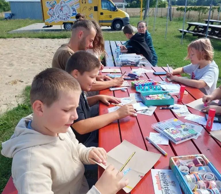 Warsztaty z ornamentyki i sztuki inicjałów w 21 wsiach gminy Gostyń