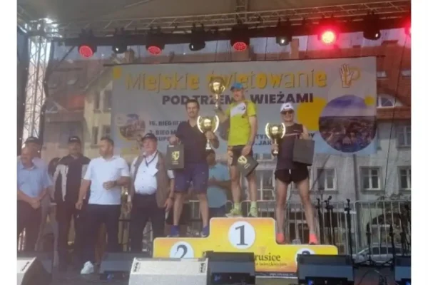 Pracownik MGOPS w Gostyniu z sukcesem w biegu w Prusicach