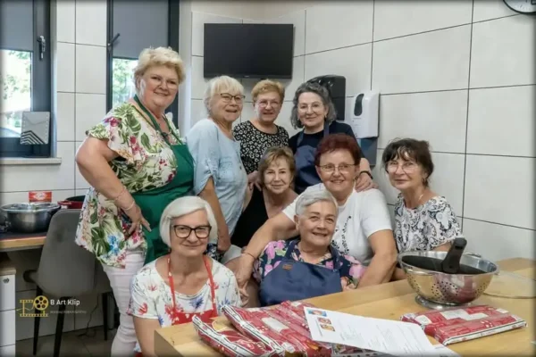 Włoskie smaki lata w Klubie Seniora – spotkanie z pizzą i kulturą