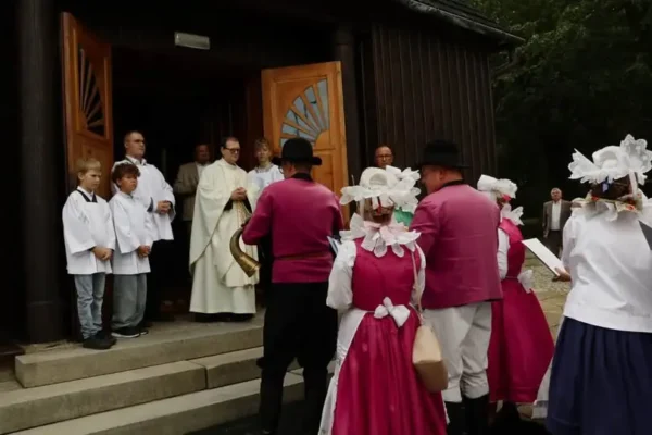 Dożynki gminno-parafialne w Domachowie: święto plonów i wspólna zabawa