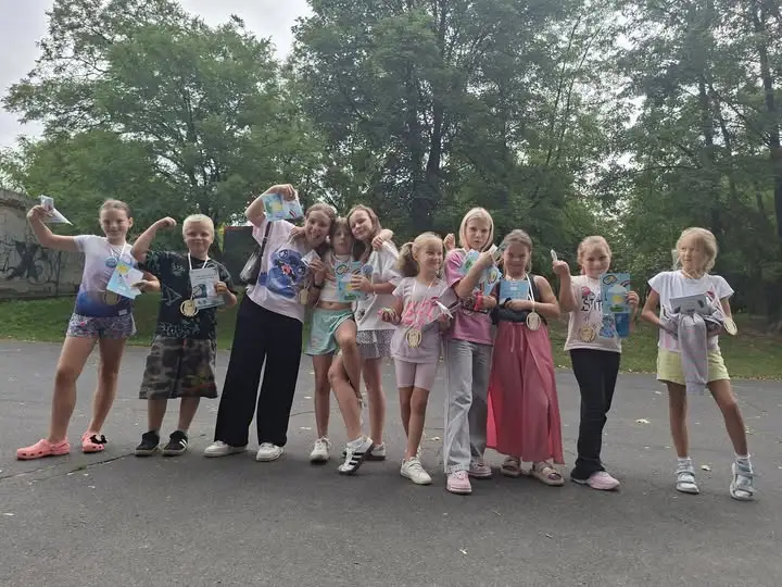 Zakończenie Akcji Lato w Bibliotece: sportowa rywalizacja i medale dla dzieci