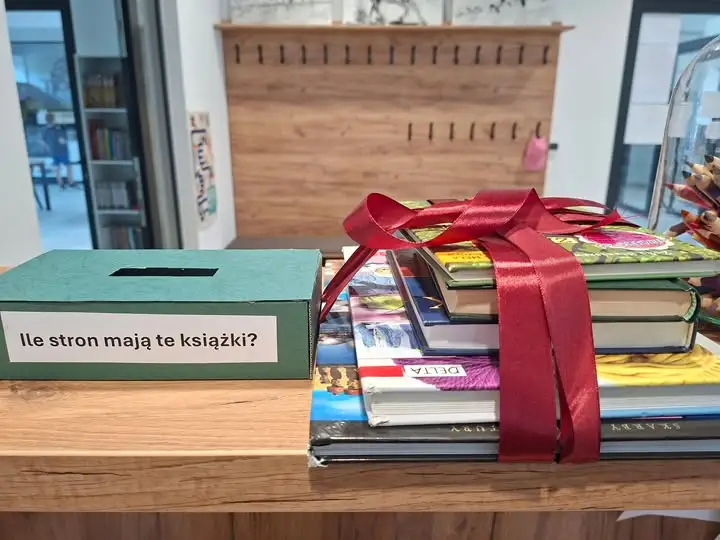 Letnie konkursy w bibliotece – zgadnij i wygraj nagrody!
