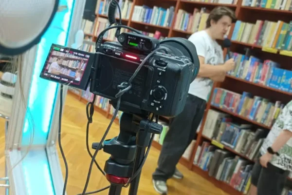 Warsztaty filmowe w Gostyniu: jak nagrać reportaż i przełamać tremę?
