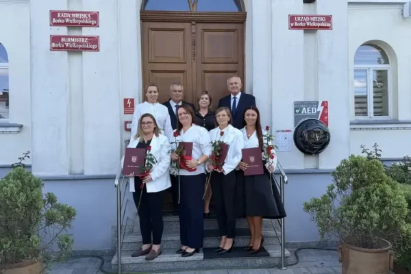 Cztery nauczycielki z gminy Borek Wlkp. otrzymały awans na stopień nauczyciela mianowanego