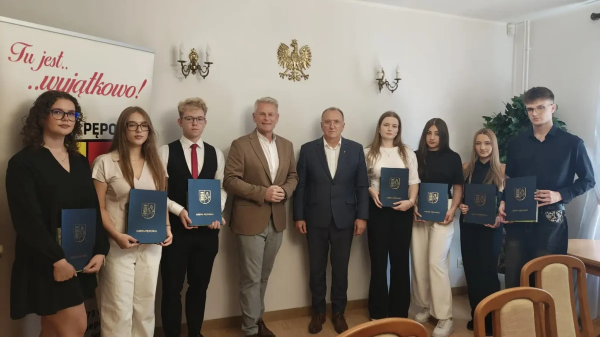 Gmina Pępowo nagrodziła najlepszych maturzystów