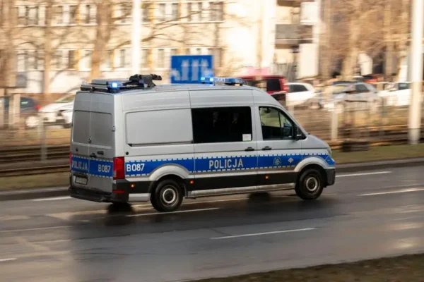 Gostyńscy policjanci zatrzymali prawa jazdy dwóm kierowcom za rażące przekroczenie prędkości