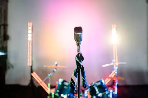 Koncert muzyki filmowej w Piaskach Wielkopolskich – podróż do świata retro