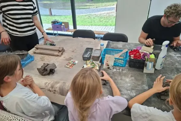 Warsztaty ceramiczne w Gminnej Bibliotece w Eppowie – pierwsze zajęcia za nami, kolejne już 7 października