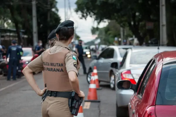 101 km/h w terenie zabudowanym. Zatrzymany kierowca nie miał prawa jazdy i przebywał w Polsce nielegalnie